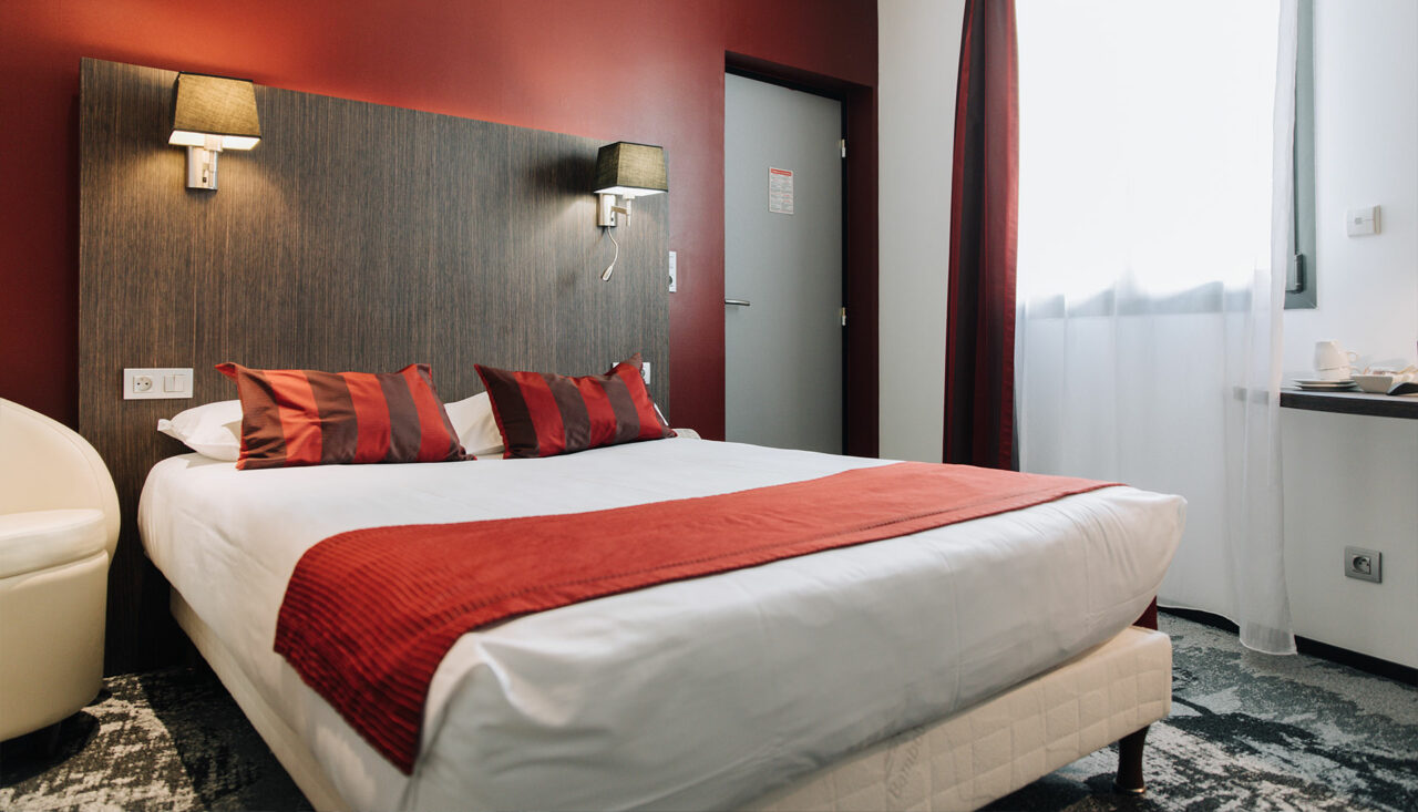 chambre--hotel-spa-victor-hugo-besancon-1920x1100-confort-2
