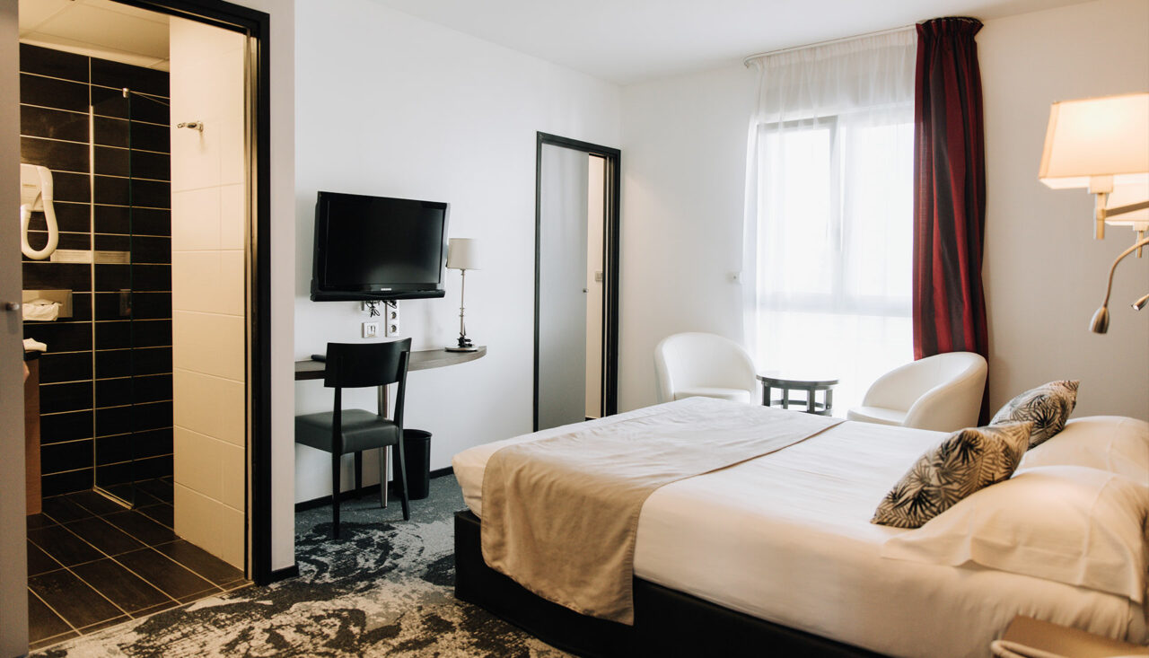 chambre--hotel-spa-victor-hugo-besancon-1920x1100-preminum-1